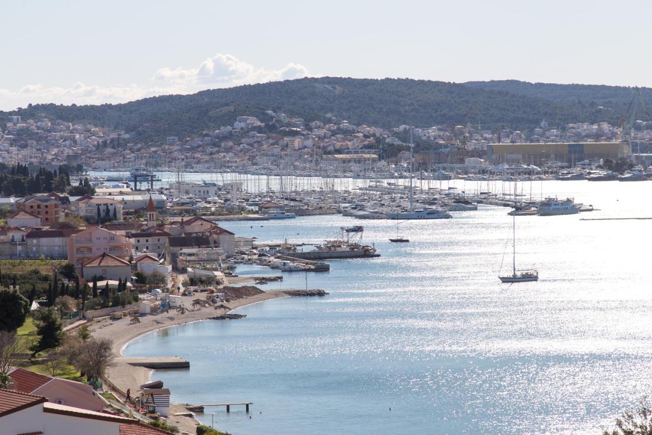 Apartments Ana Trogir Buitenkant foto