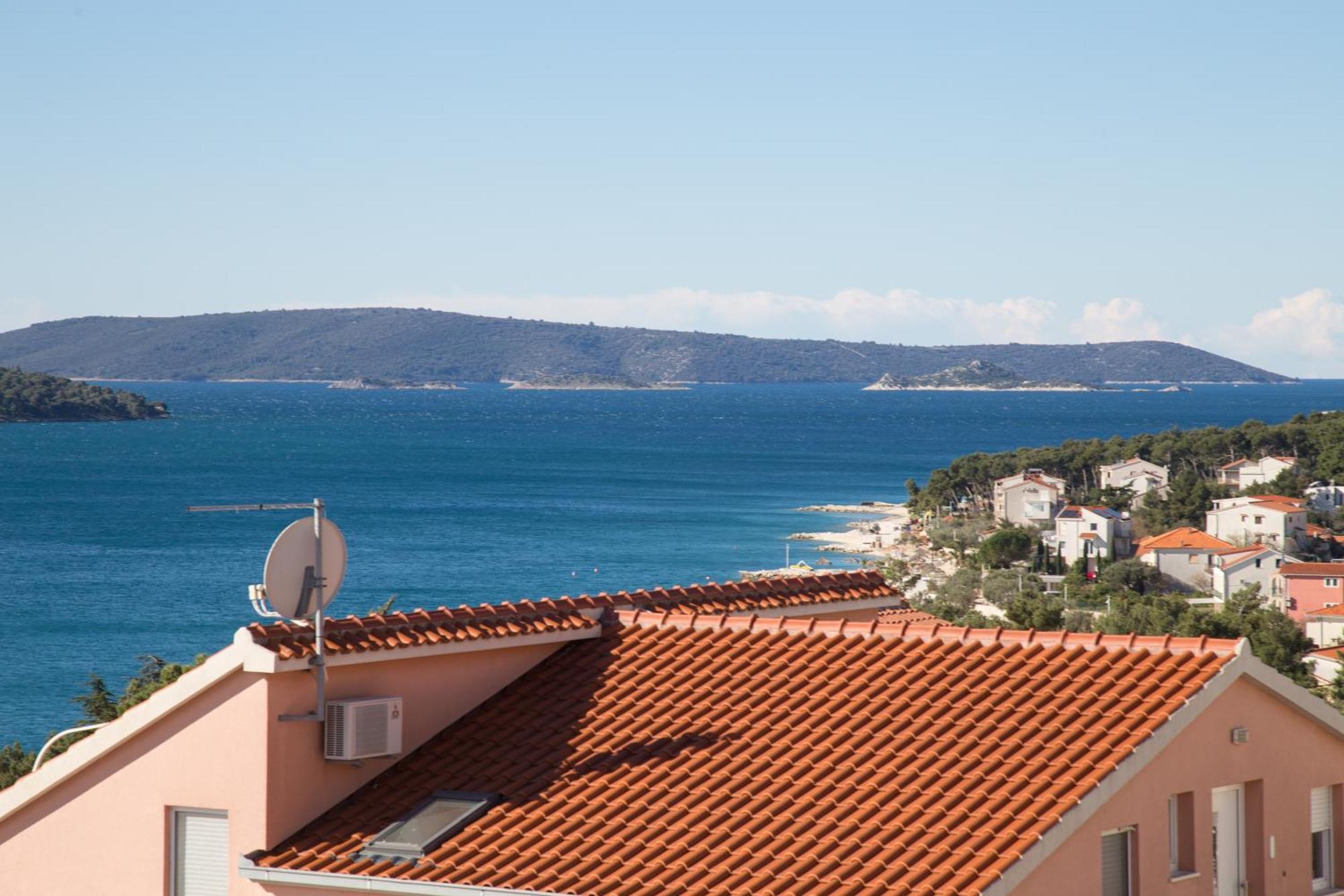 Apartments Ana Trogir Buitenkant foto