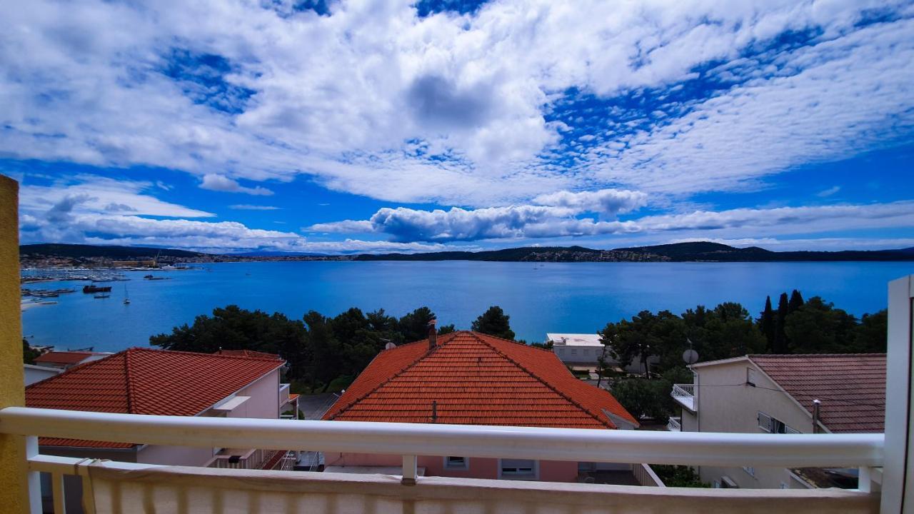 Apartments Ana Trogir Buitenkant foto